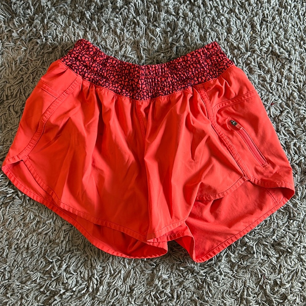 LULULEMON SHORTS